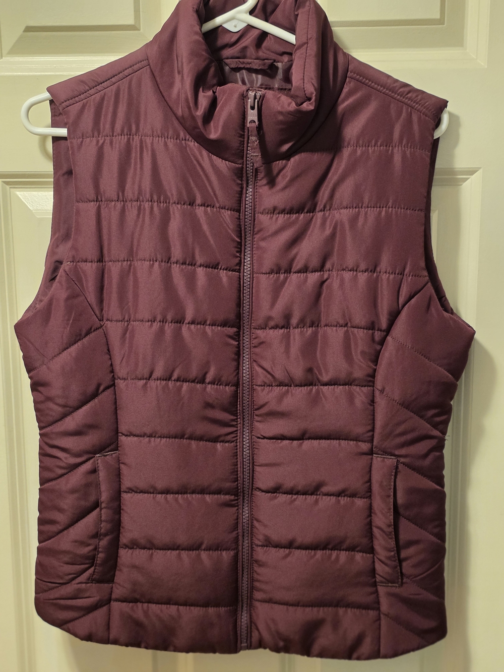Aeropostale Quilted Sleeveless Puffer Vest - Burgundy